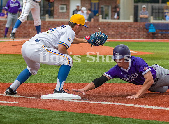 Northwestern St Baseball Game  3 2018