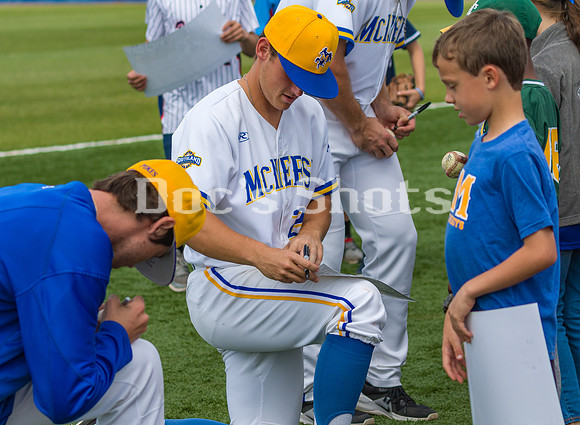 Northwestern St Baseball Game  3 2018